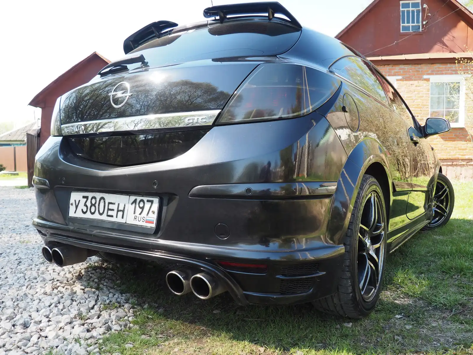Фото автомобиля OPEL ASTRA, 2010 — госномер Х375АВ977. Цвет: ЧЕРНЫЙ