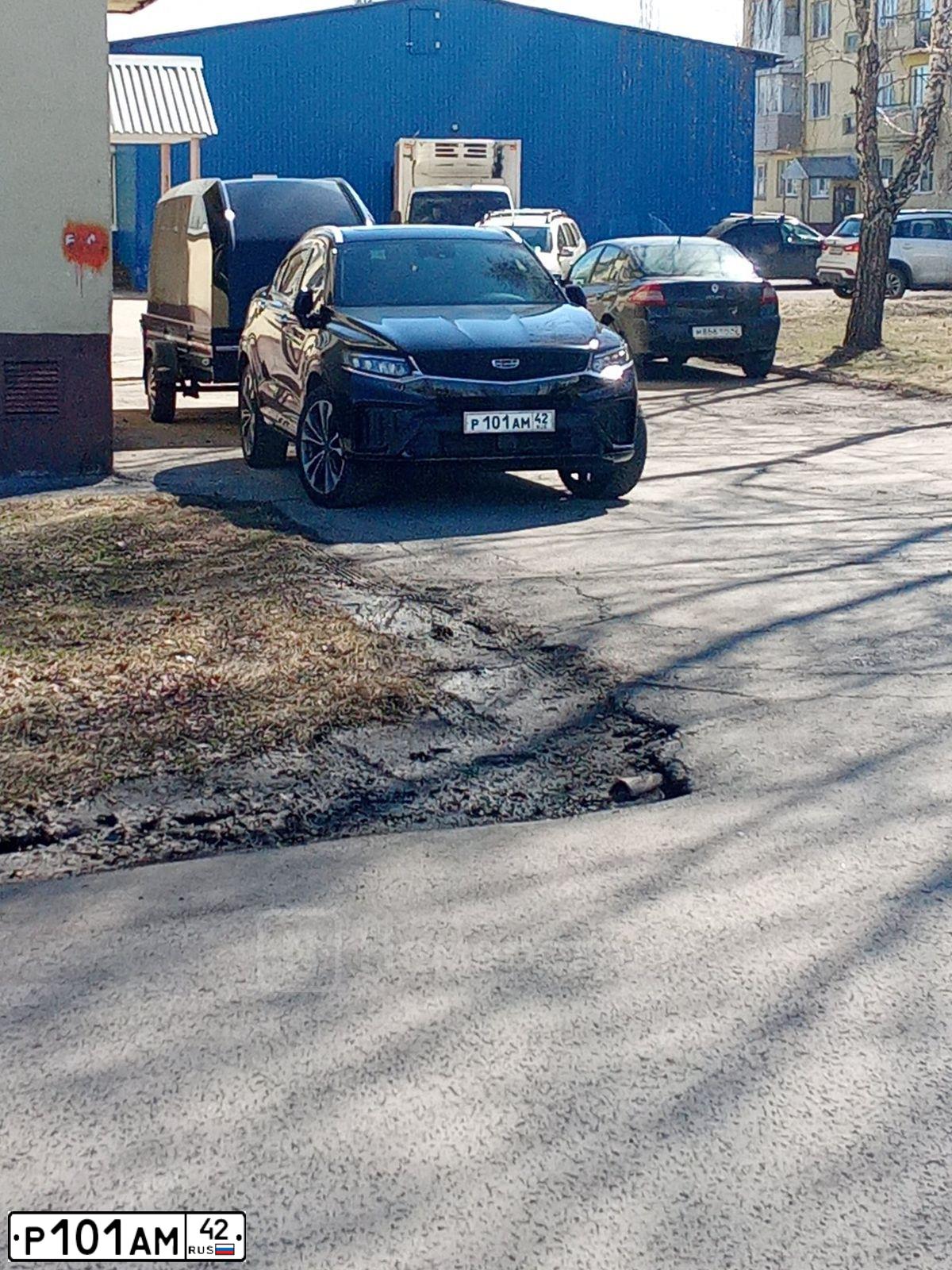 Фото автомобиля LADA VESTA, 2016 — госномер Р101АМ42. Цвет: Белый