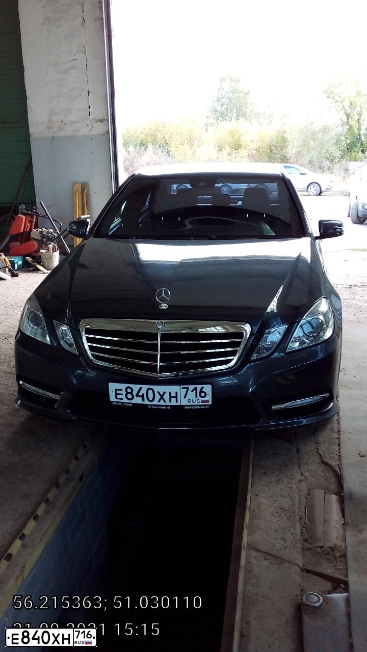 Фото автомобиля MERCEDES E-KLASSE, 2012 — госномер В261ХС43. Цвет: СЕРЫЙ