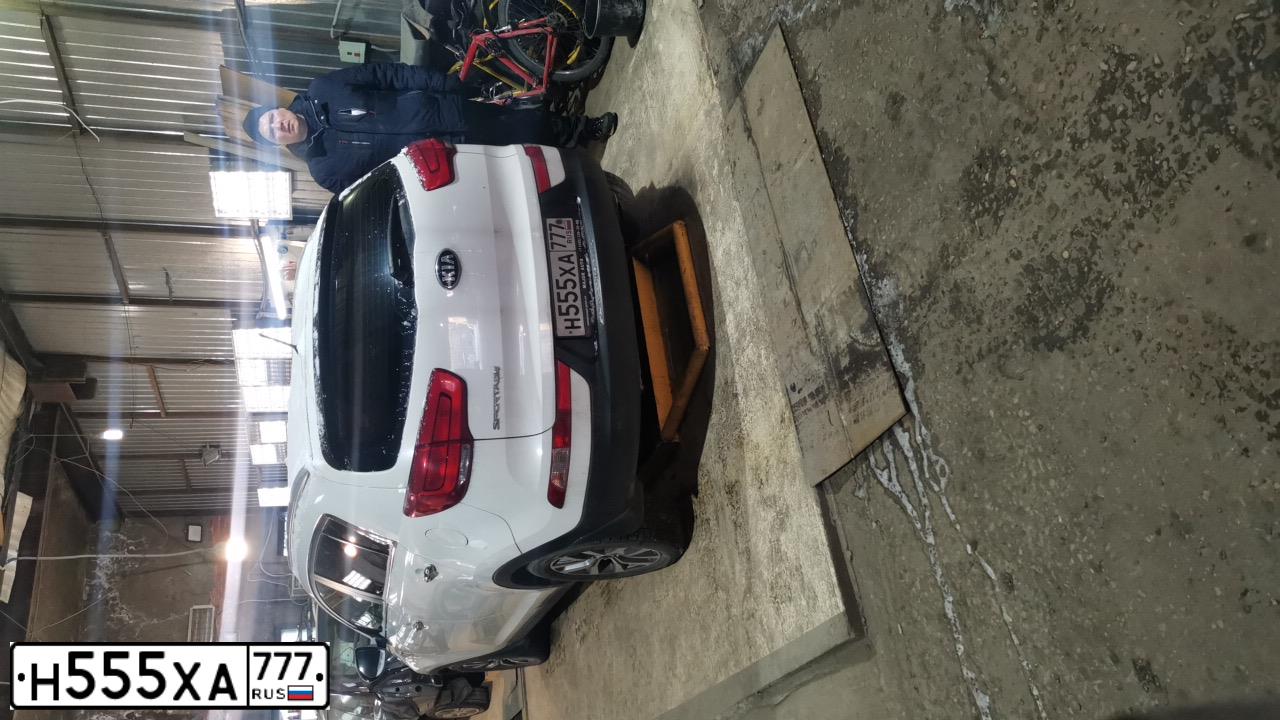 Фото автомобиля KIA SORENTO, 2011 — госномер Х873КА799. Цвет: ЧЕРНЫЙ