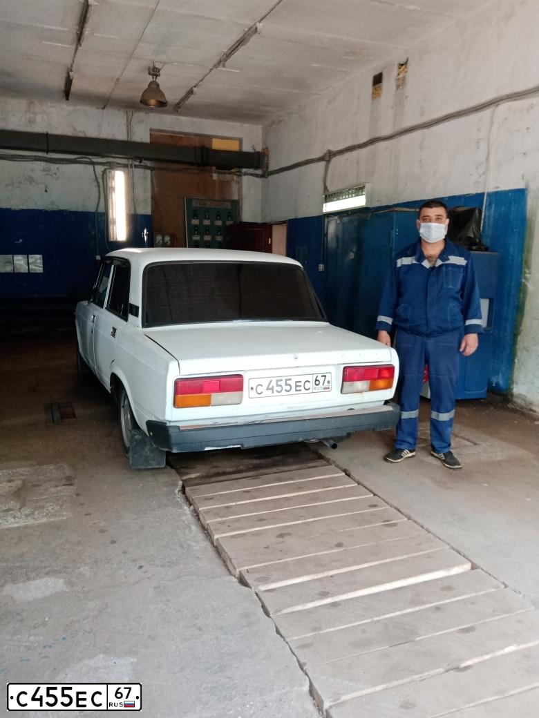 Фото автомобиля LADA 2107 LADA, 2007 — госномер С455ЕС67. Цвет: ЯРКО-БЕЛЫЙ