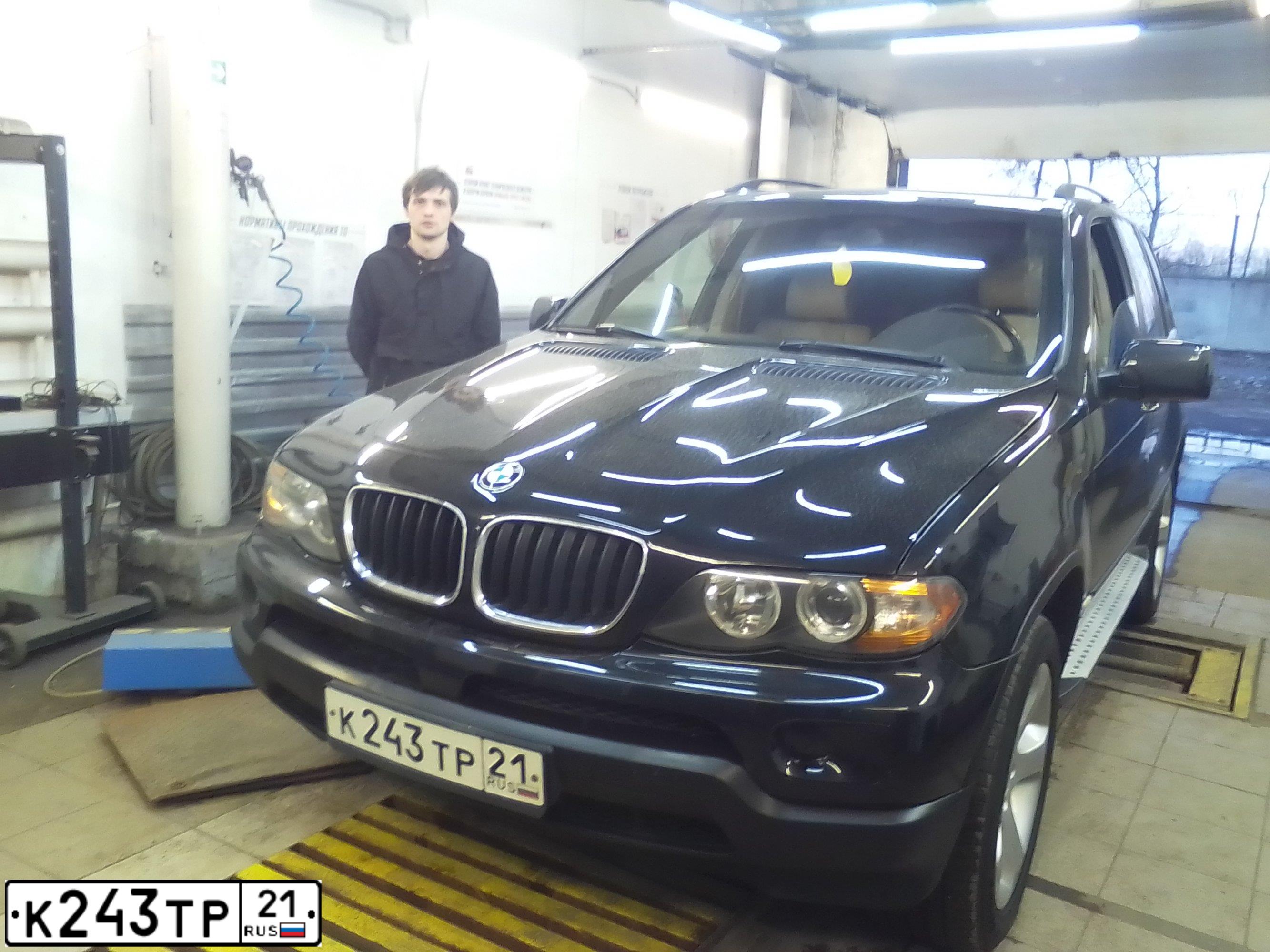 Фото автомобиля BMW X5, 2004 — госномер С809ВС40