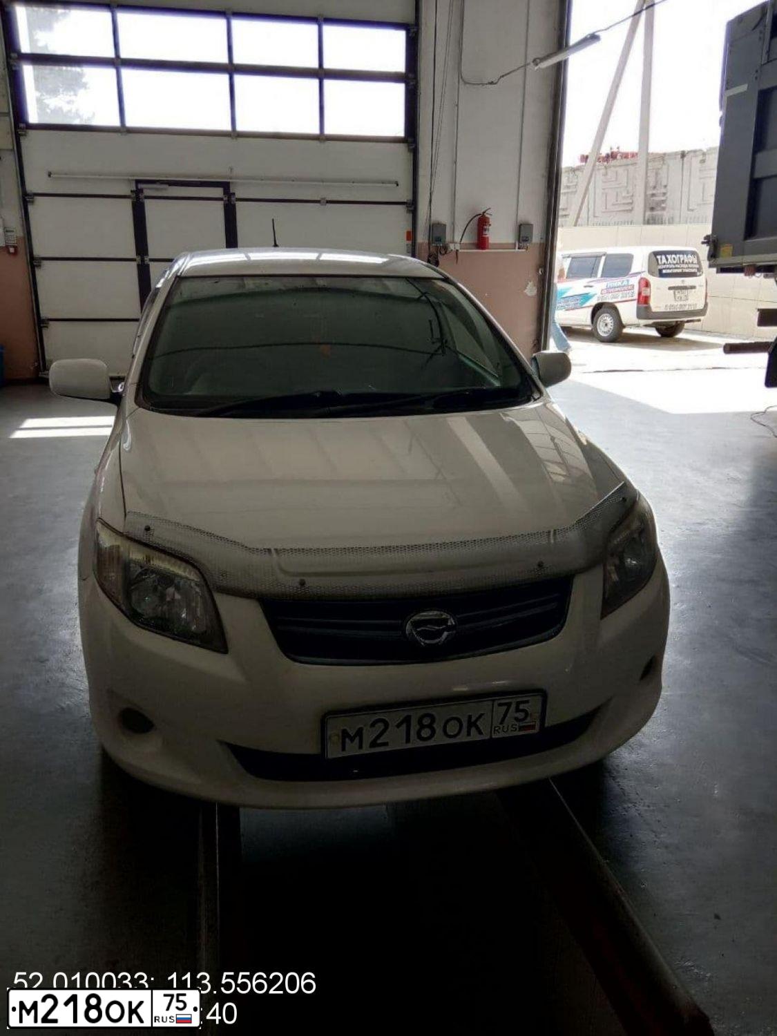 Фото автомобиля TOYOTA COROLLA, 2011 — госномер О013МО136