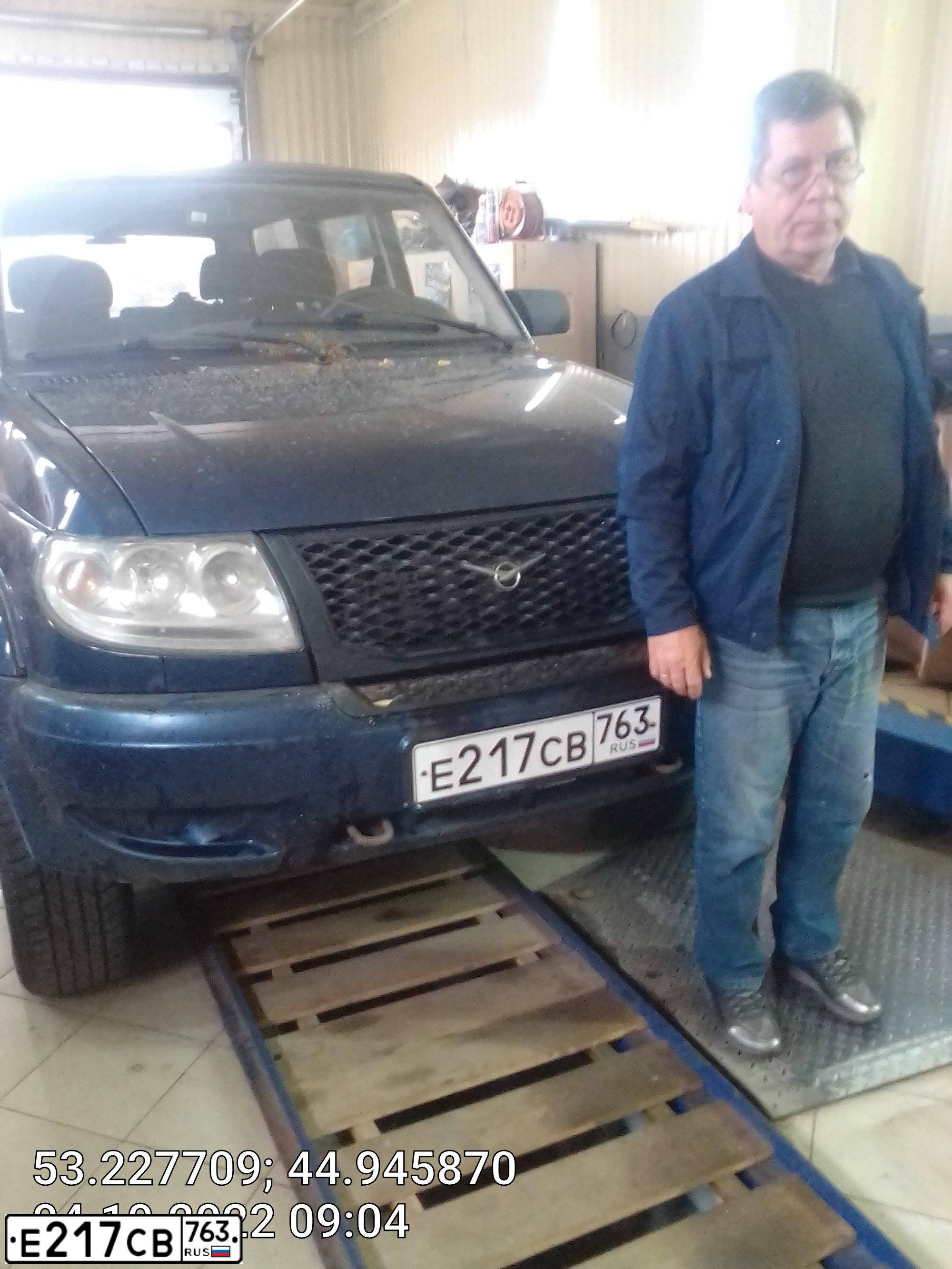 Фото автомобиля UAZ PATRIOT, 2013 — госномер У980ВК58. Цвет: ОКЕАН МЕТАЛЛИК