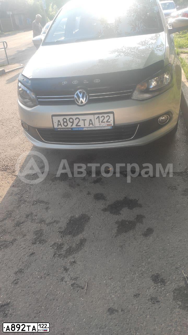 Фото автомобиля VOLKSWAGEN POLO, 2011 — госномер Р780ТХ124. Цвет: СЕРЕБРИСТО ЖЕЛТЫЙ