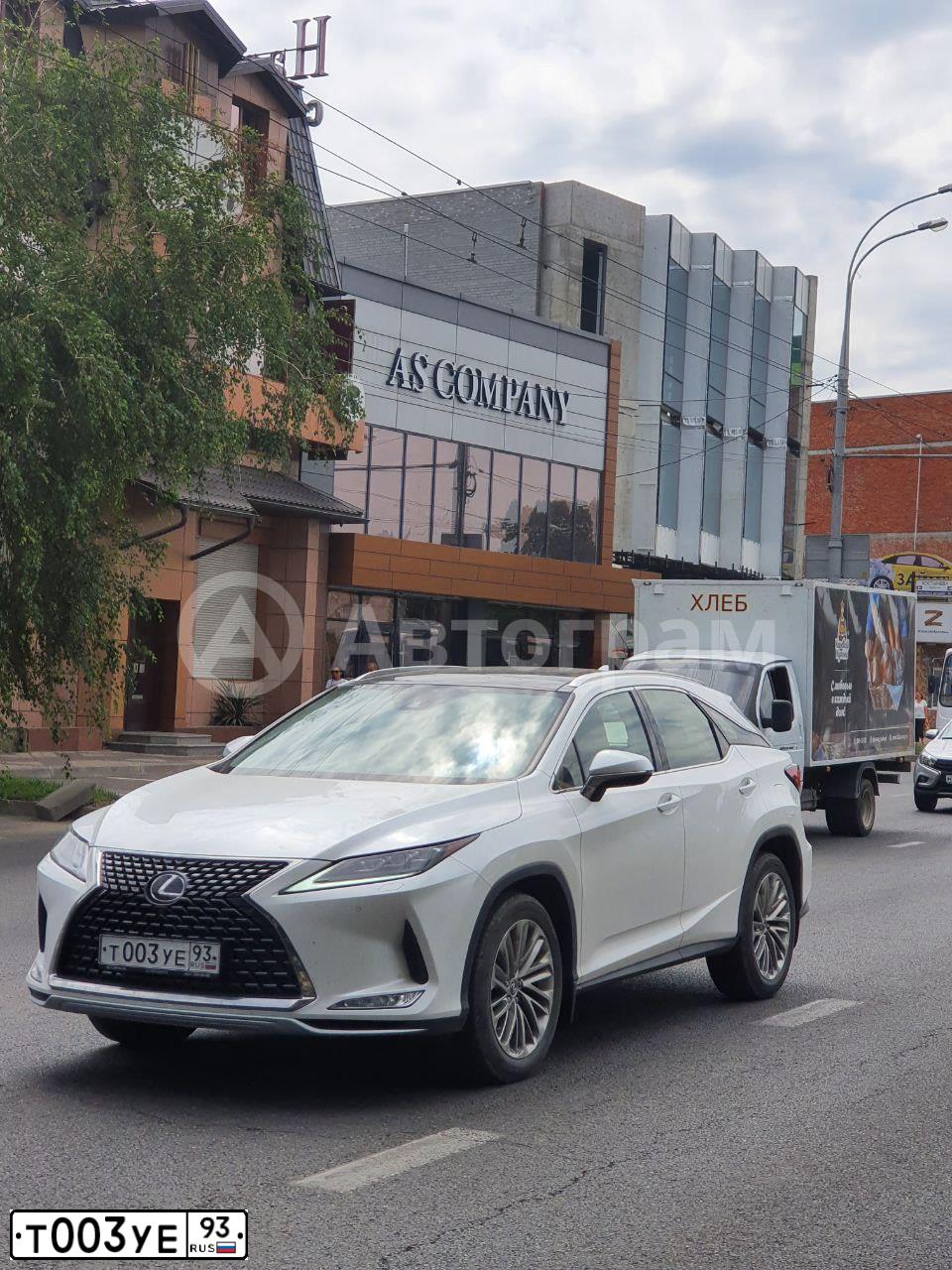 Фото автомобиля LEXUS RX, 2010 — госномер Т003УЕ93. Цвет: ПЕРЛАМУТРОВО-БЕЛЫЙ
