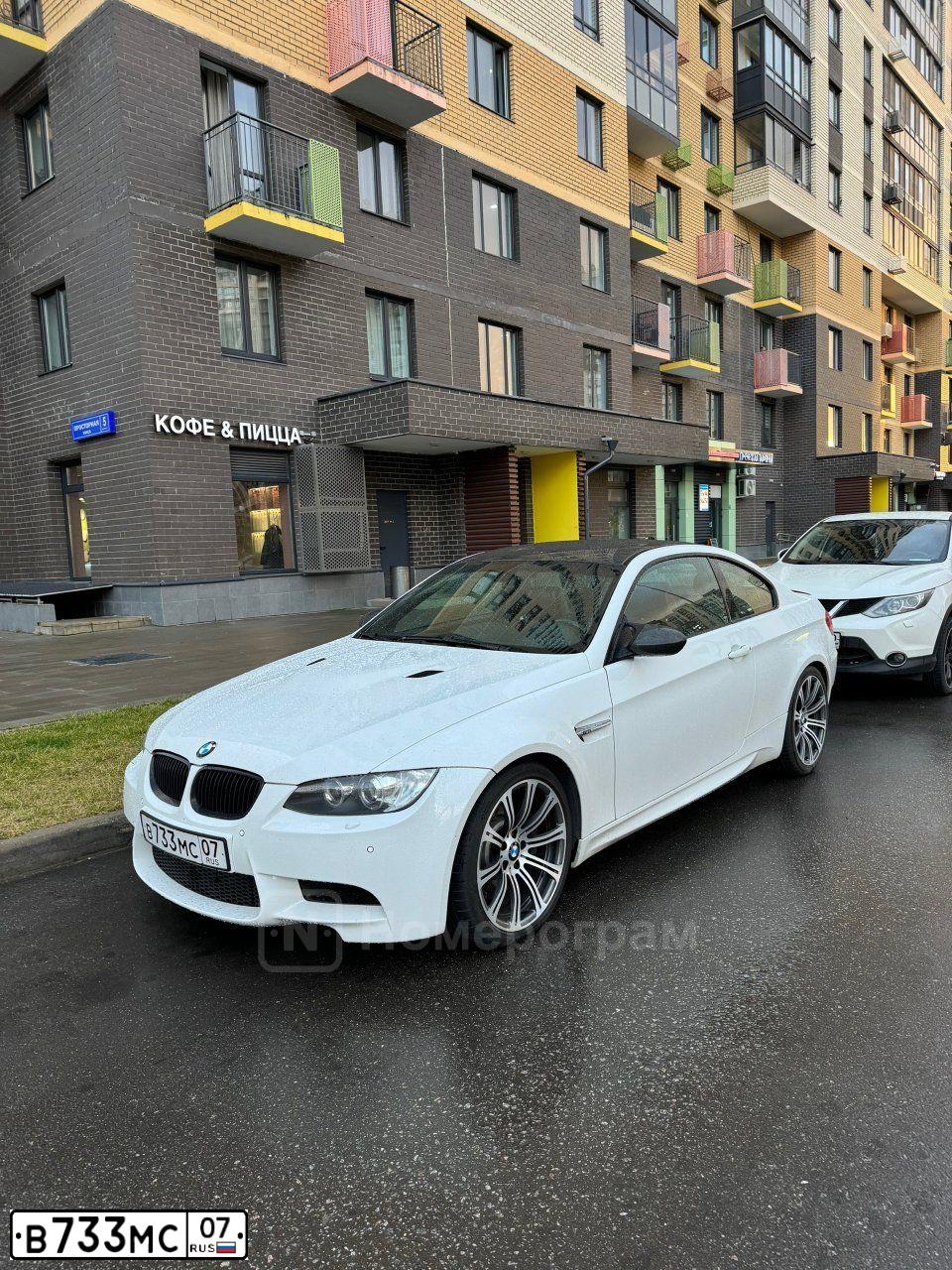 Фото автомобиля BMW M3, 2008 — госномер В733МС07. Цвет: Белый