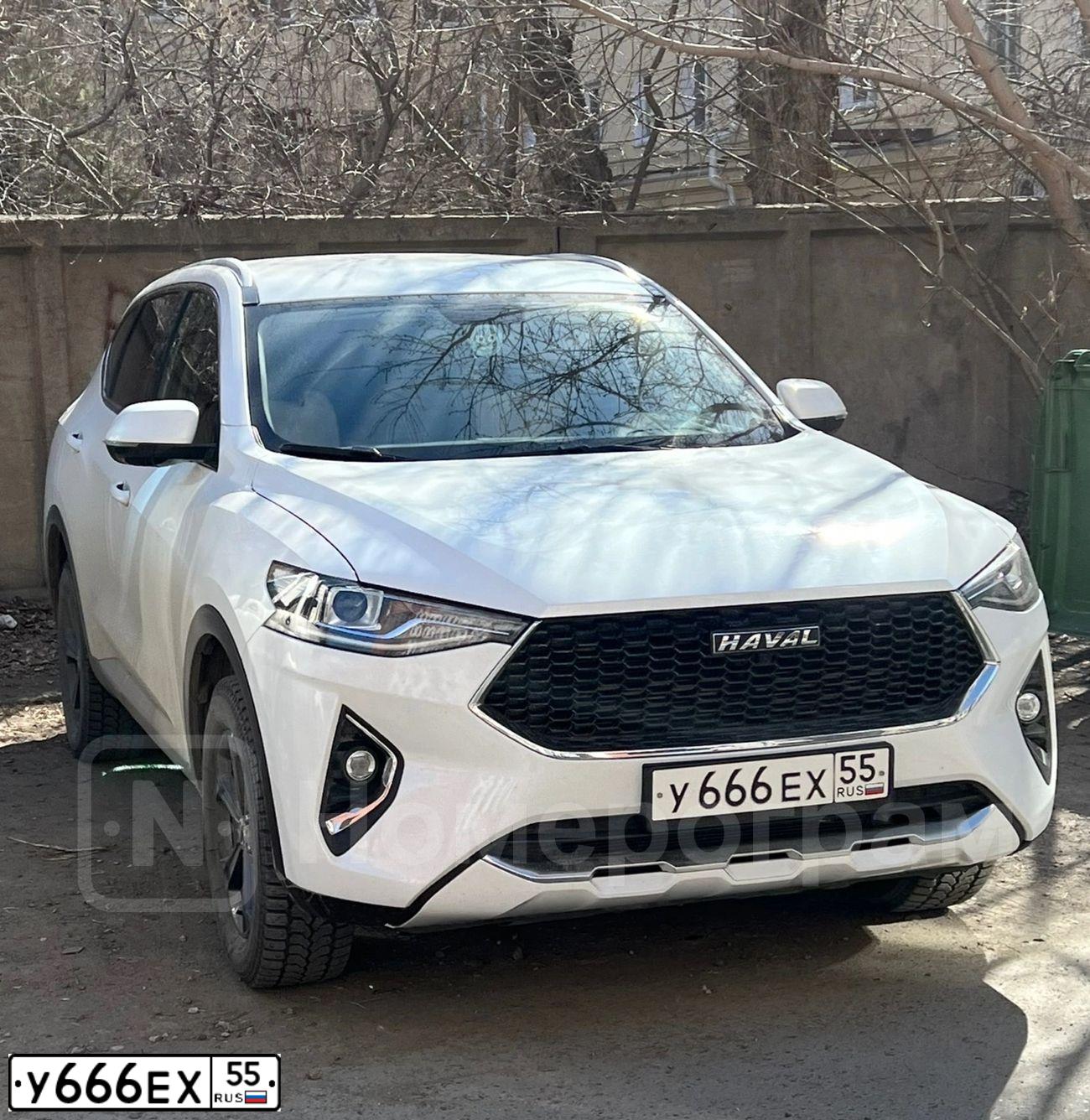 Фото автомобиля HAVAL F7, 2019 — госномер У666ЕХ55. Цвет: БЕЛЫЙ