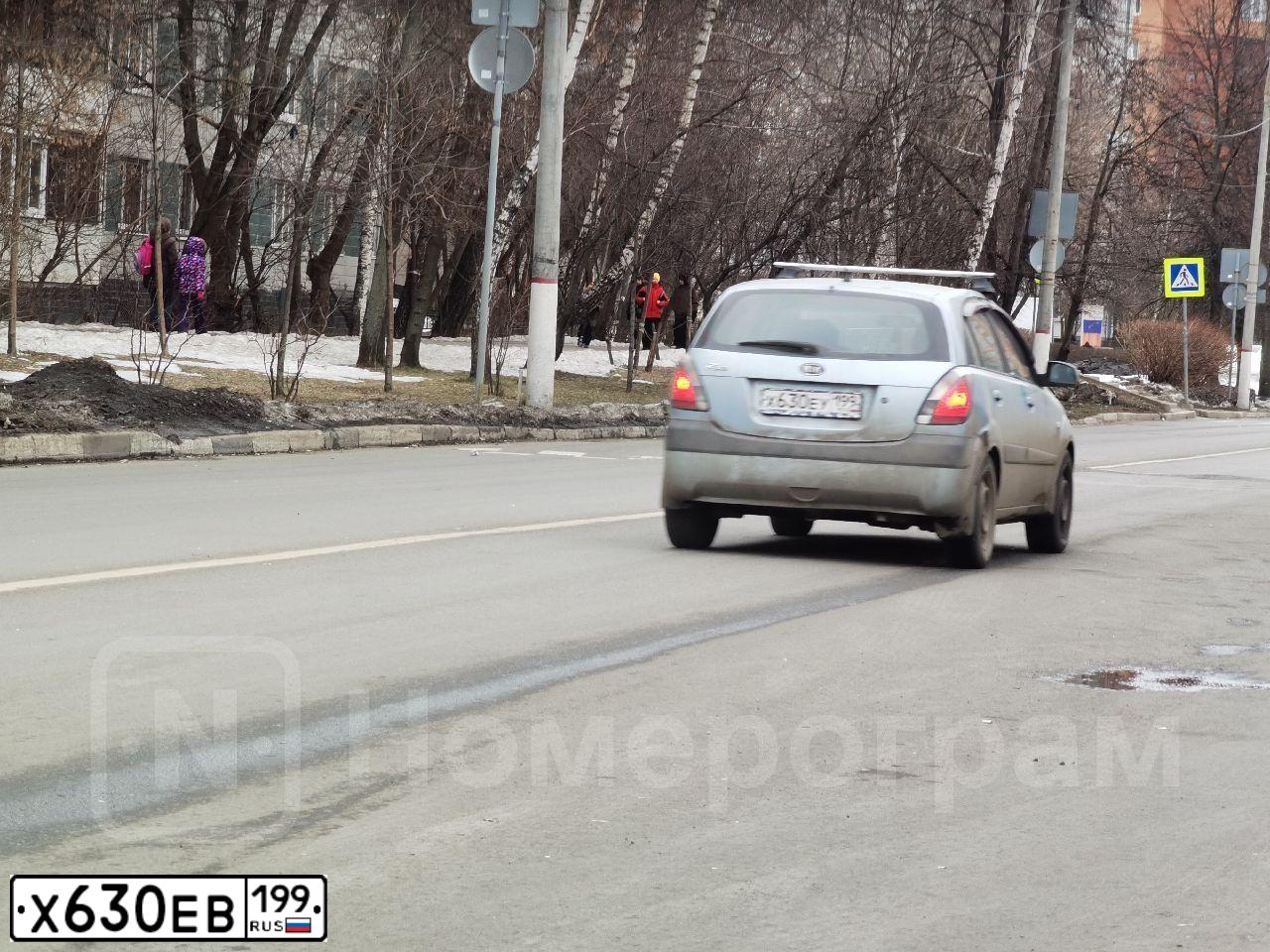 Фото автомобиля HYUNDAI MATRIX, 2002 — госномер Н408ОТ31. Цвет: СЕРЕБРИСТЫЙ