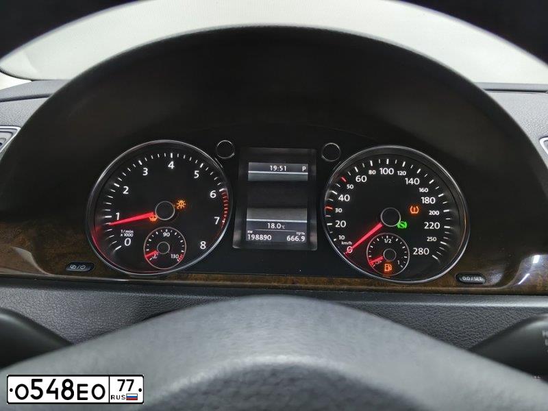 Фото автомобиля VOLKSWAGEN CC, 2012 — госномер О548ЕО77. Цвет: СЕРЫЙ