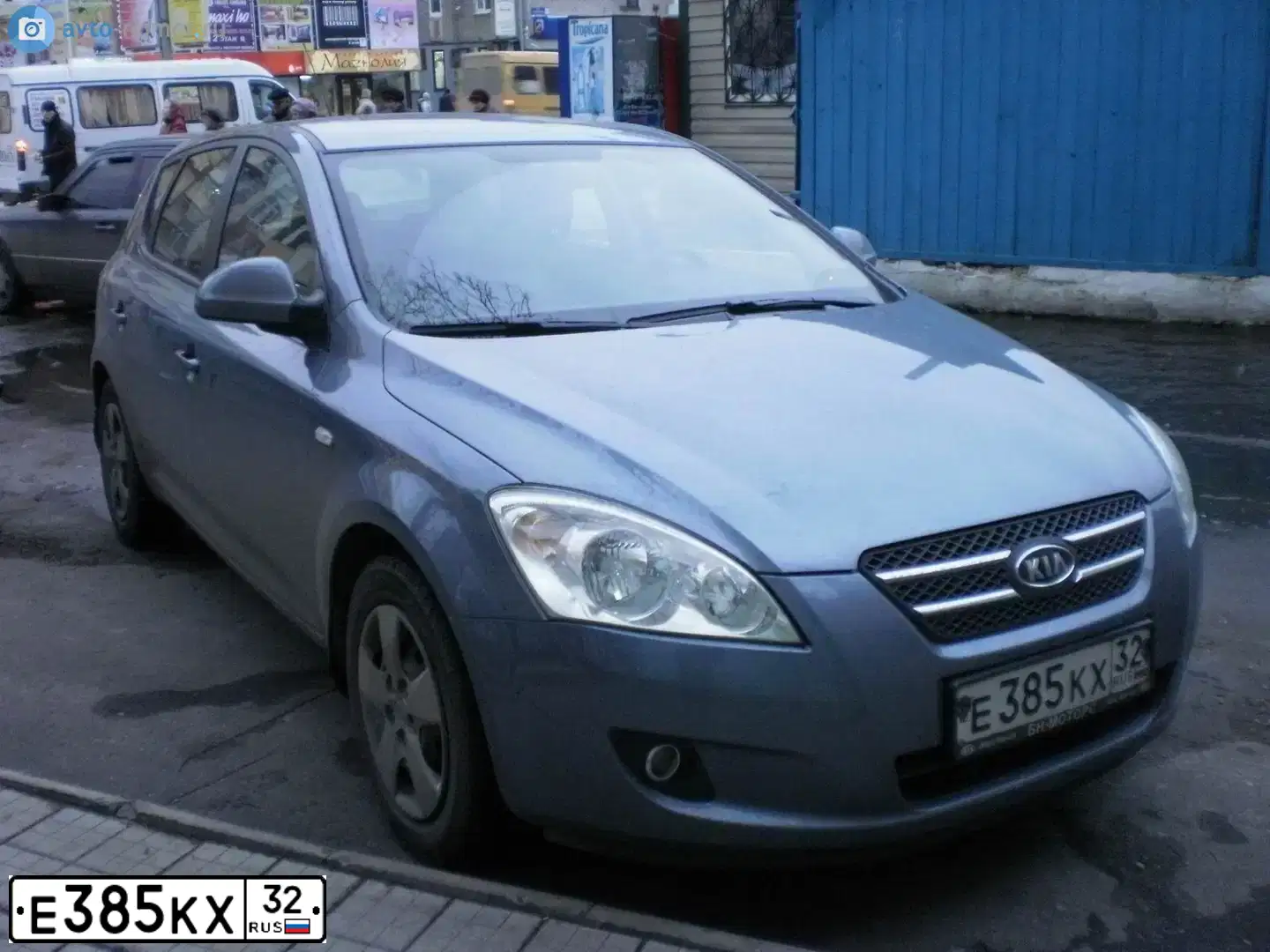 Фото автомобиля KIA CEE'D, 2009 — госномер Т434КВ31. Цвет: синий