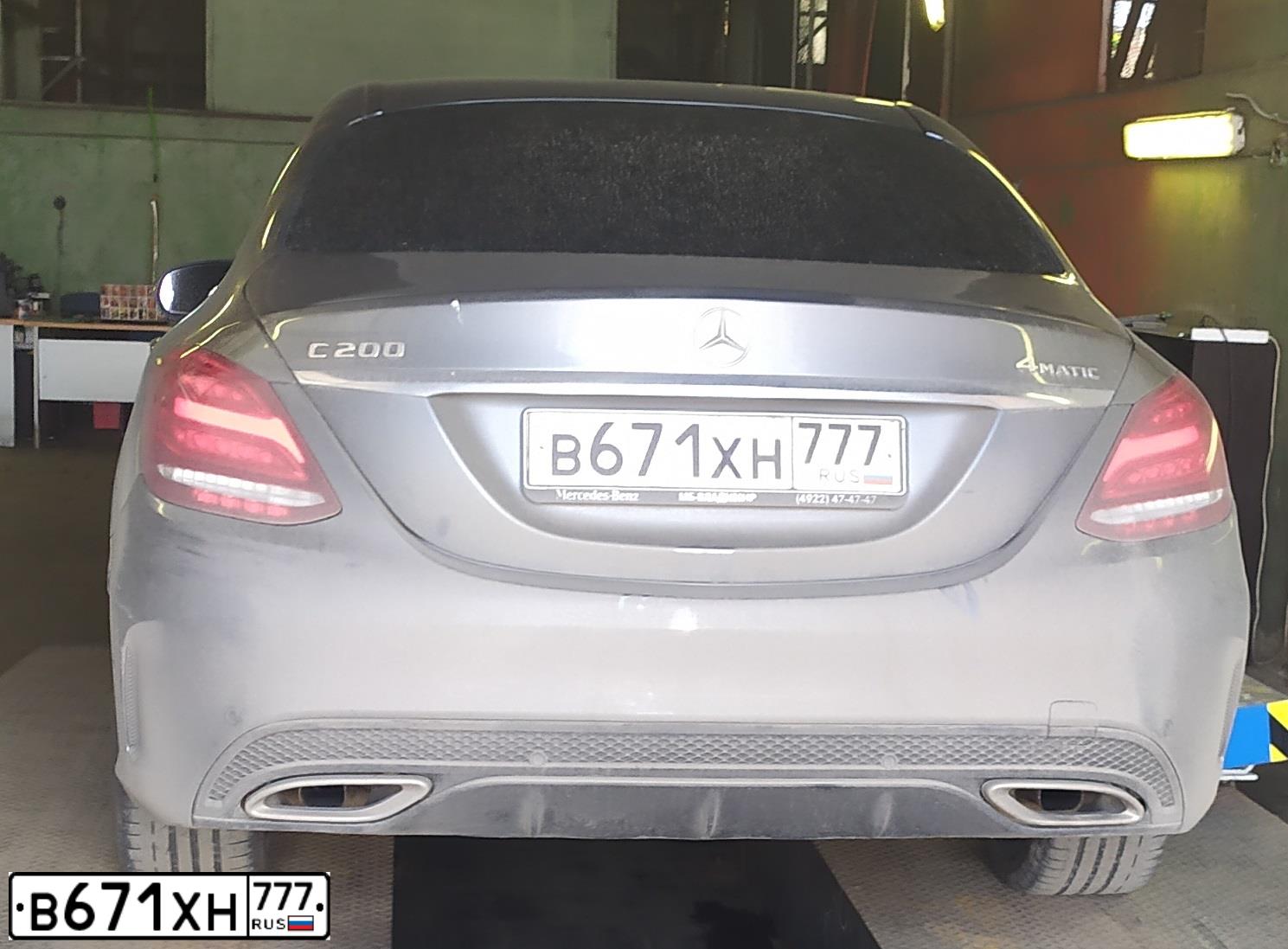 Фото автомобиля MERCEDES C-KLASSE, 2016 — госномер В671ХН777. Цвет: СЕРЫЙ