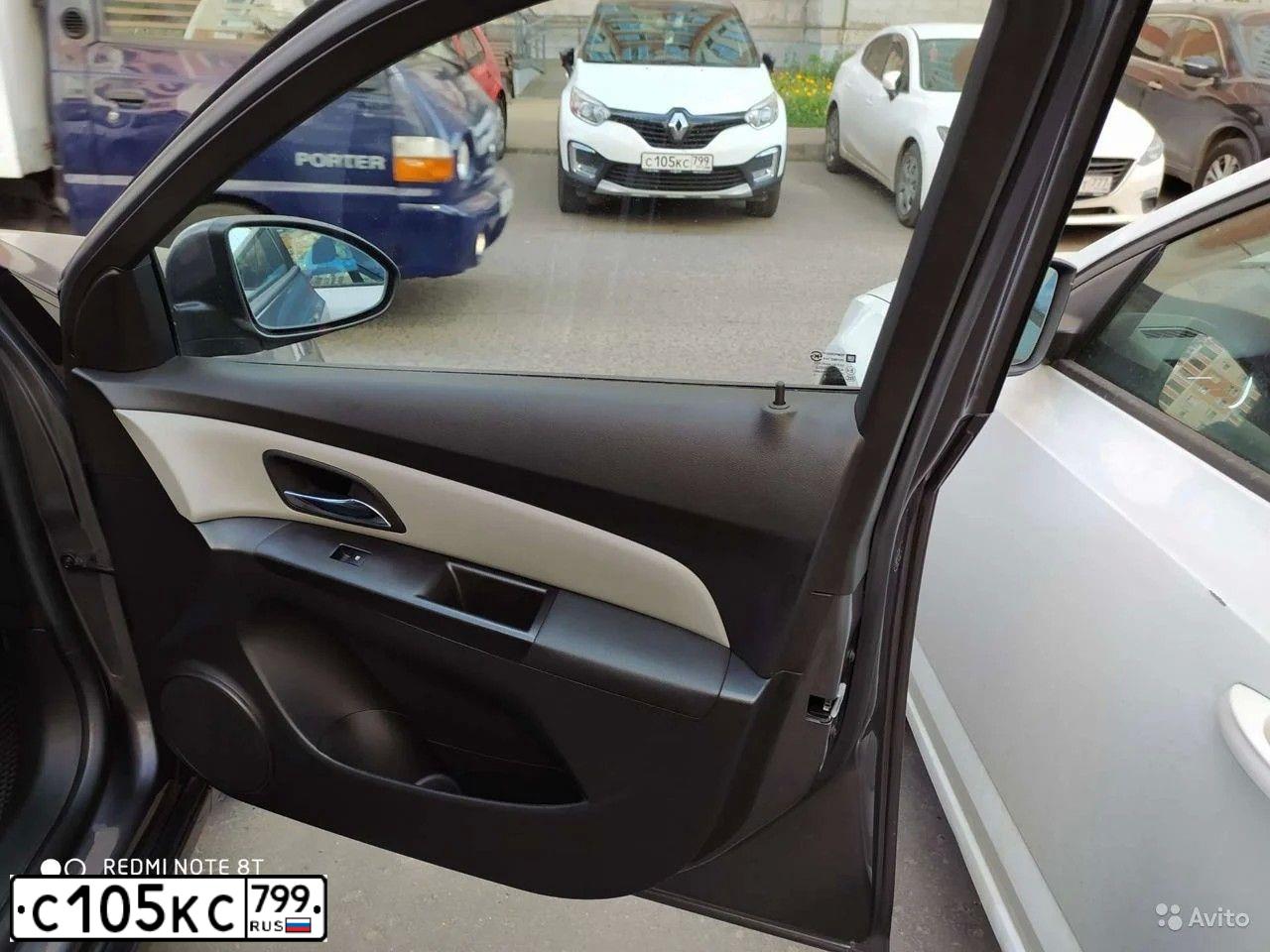 Фото автомобиля RENAULT KAPTUR, 2018 — госномер С105КС799. Цвет: ЧЕРНЫЙ БЕЛЫЙ