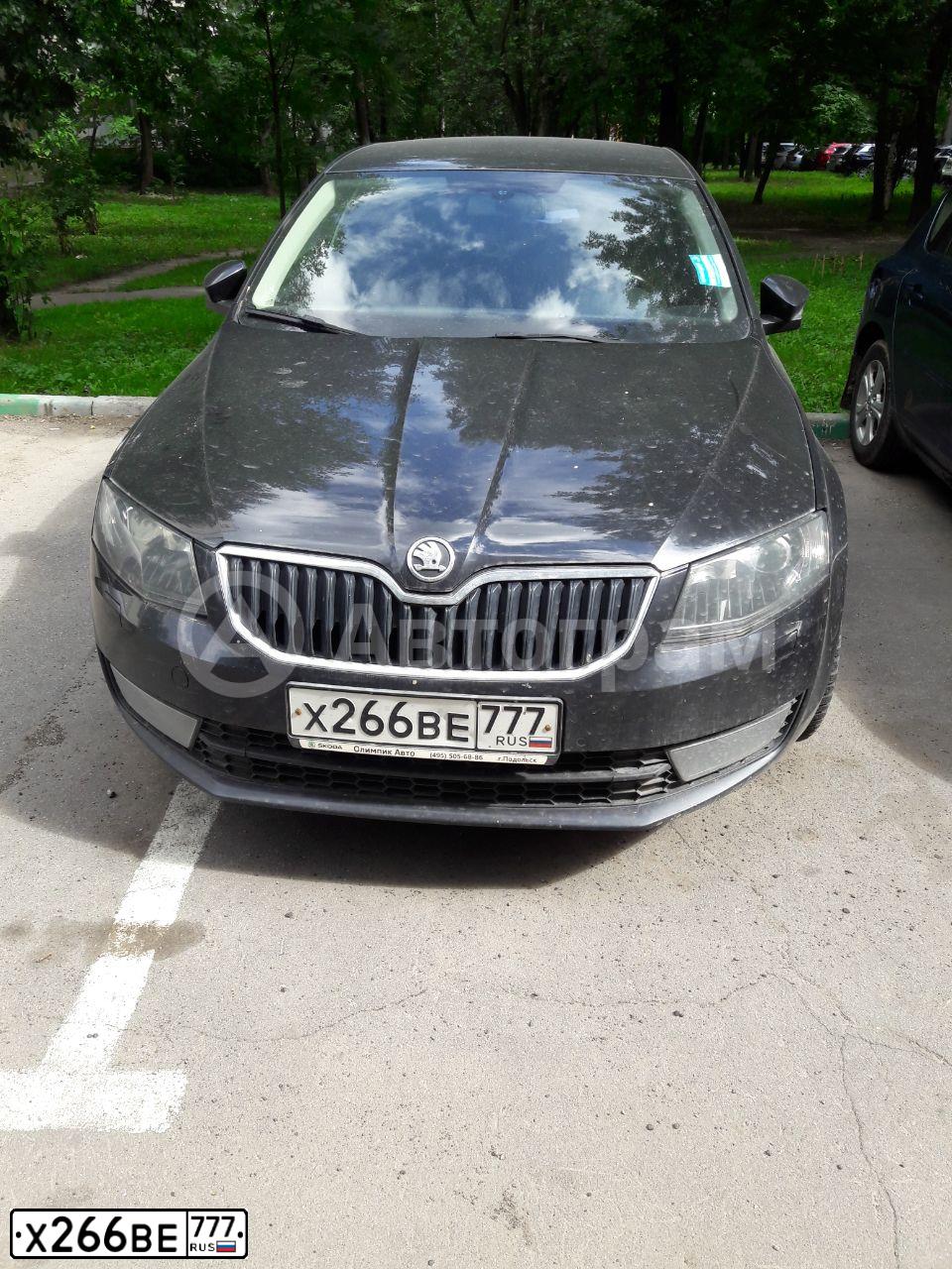 Фото автомобиля SKODA OCTAVIA, 2013 — госномер Х266ВЕ777. Цвет: ЧЕРНЫЙ