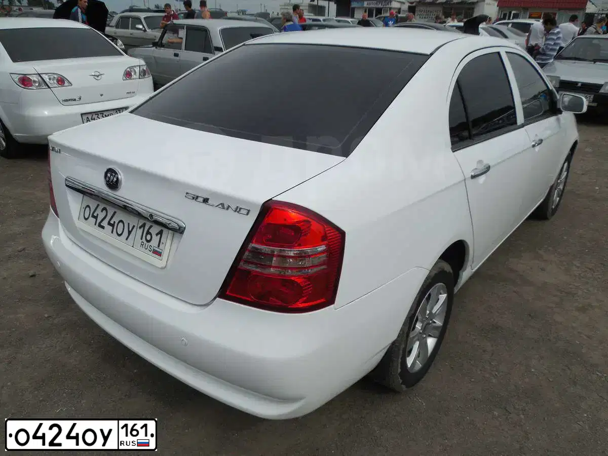 Фото автомобиля HYUNDAI ELANTRA, 2016 — госномер О424ОУ161. Цвет: Серый