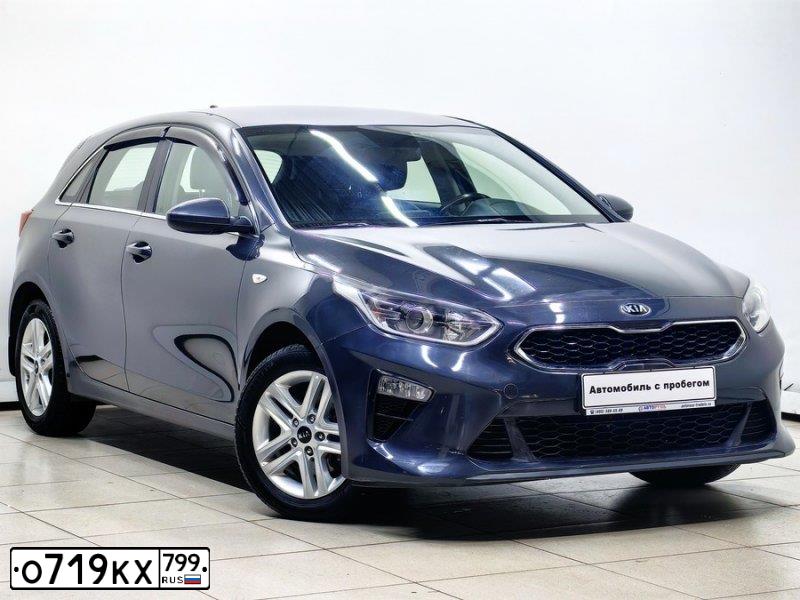 Фото автомобиля KIA CEE'D, 2018 — госномер А975СК797. Цвет: СЕРЫЙ