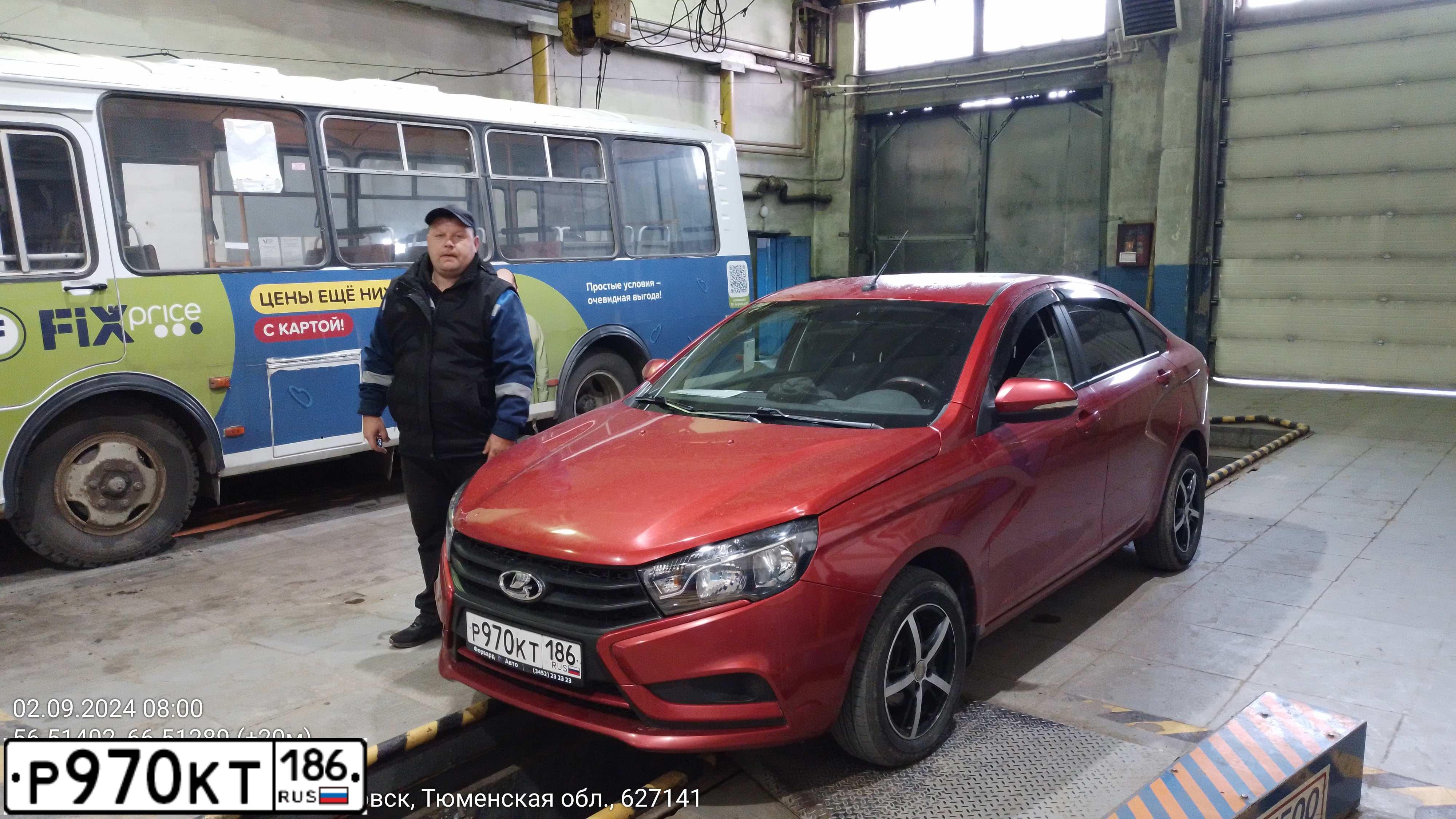 Фото автомобиля LADA VESTA, 2016 — госномер А555ВА172. Цвет: Красный