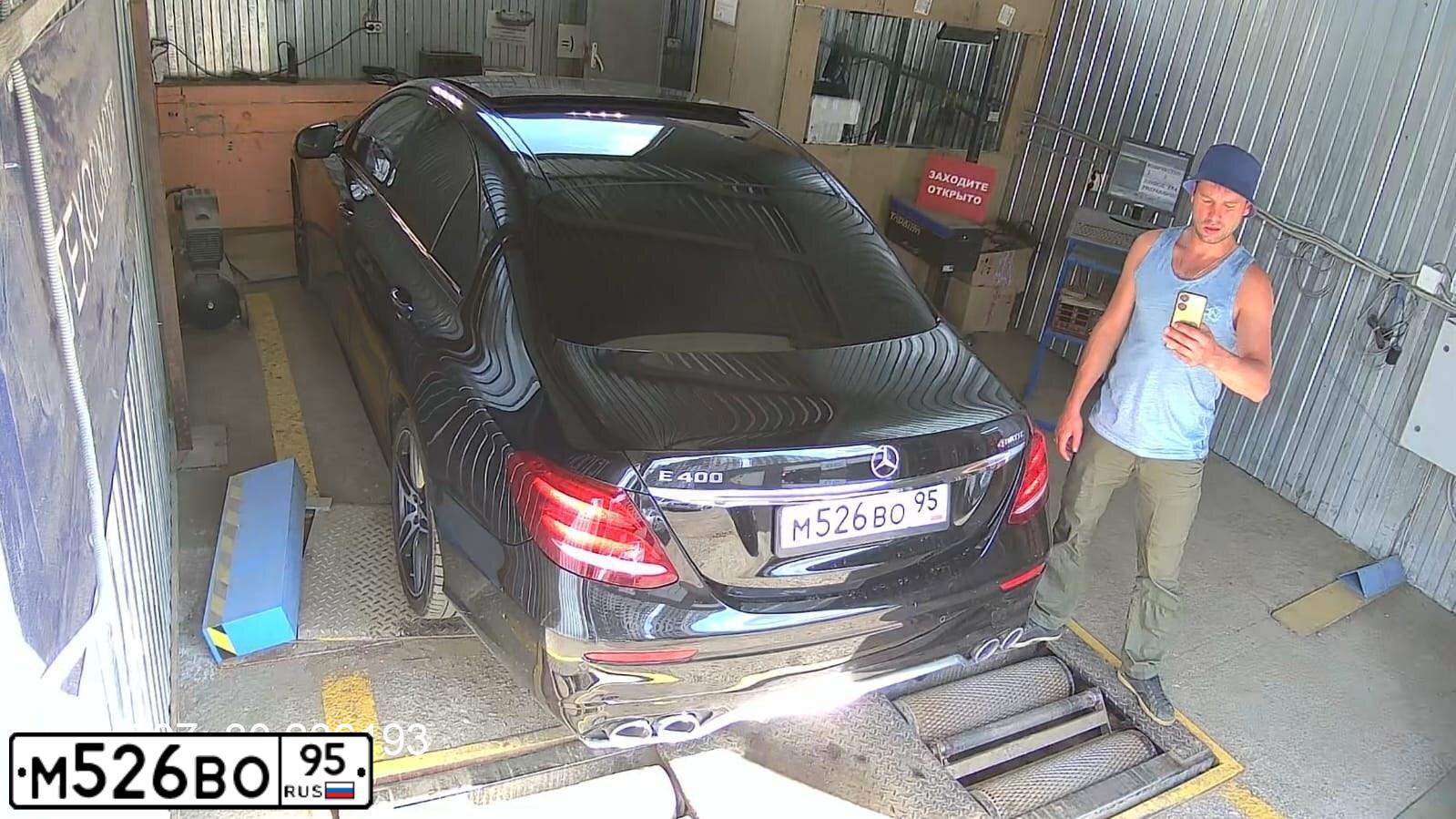 Фото автомобиля MERCEDES E-KLASSE, 2016 — госномер В999АХ95. Цвет: ЧЕРНЫЙ