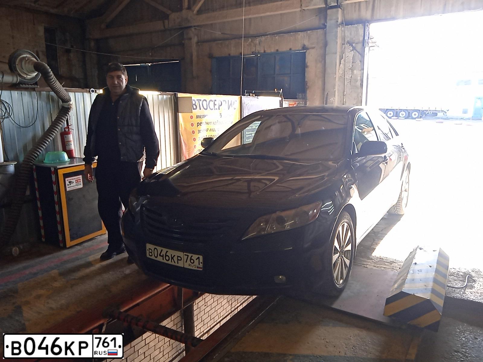 Фото автомобиля TOYOTA CAMRY, 2006 — госномер В021ЕЕ92. Цвет: ЧЕРНЫЙ