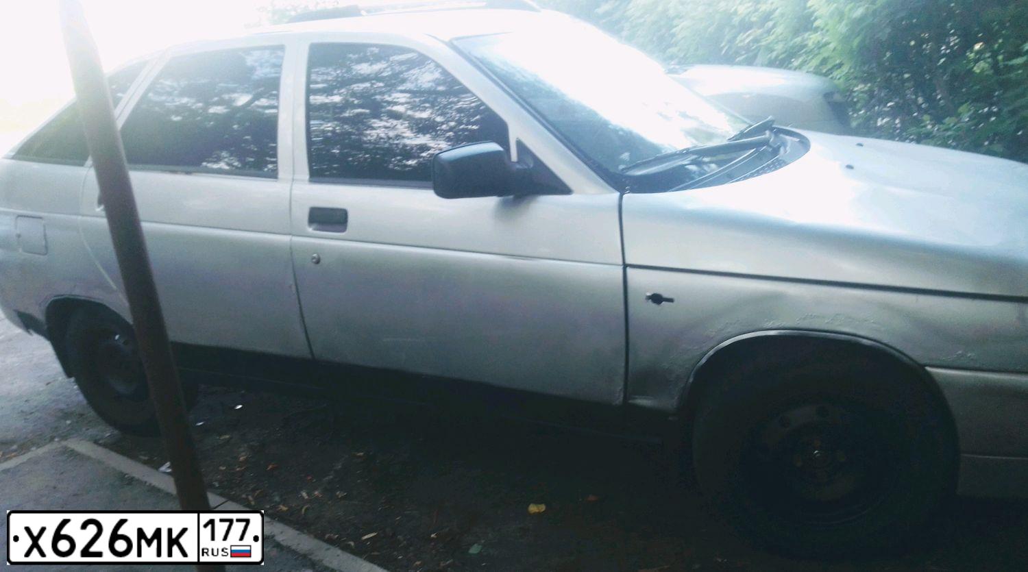Фото автомобиля LADA 2112 LADA, 2005 — госномер Х871УЕ97. Цвет: СВЕТЛО СЕРЕБРИСТЫЙ МЕТАЛЛ