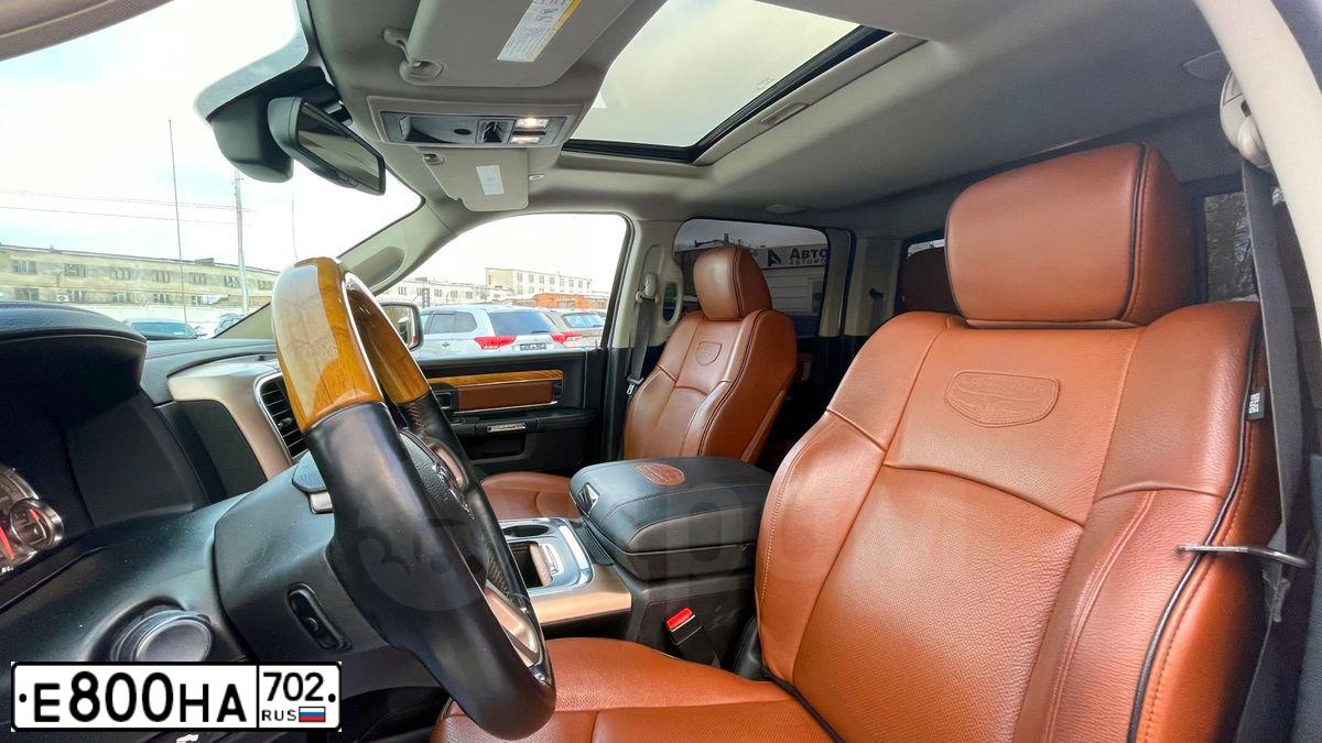 Фото автомобиля DODGE RAM, 2014 — госномер С824ВН774. Цвет: ЧЕРНЫЙ