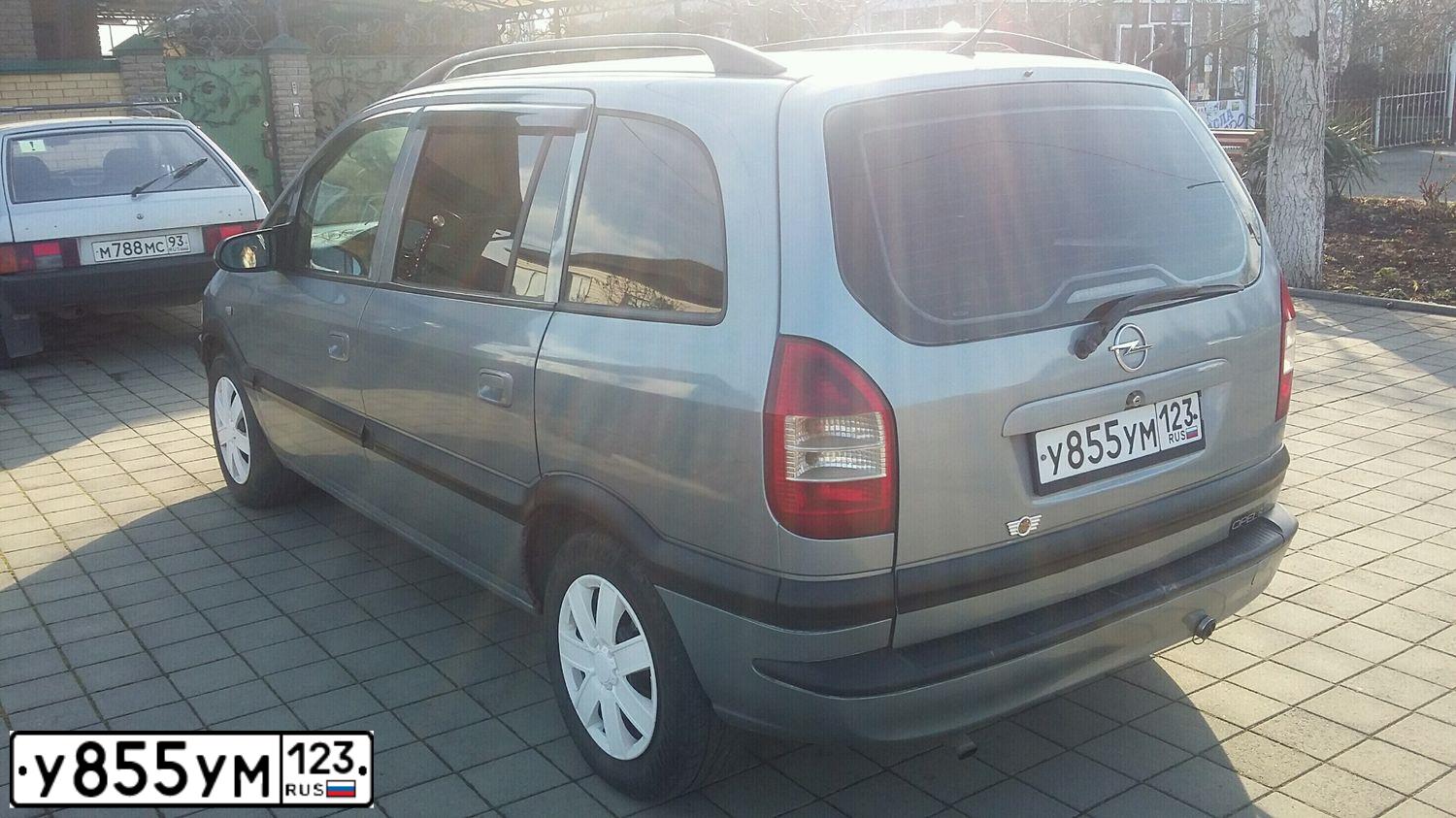 Фото автомобиля OPEL ZAFIRA, 2004 — госномер У855УМ123. Цвет: СЕРЫЙ