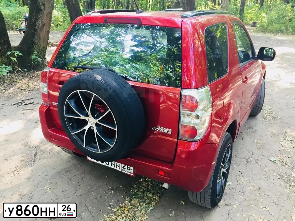 Фото автомобиля SUZUKI /GRAND/ VITARA, 2006 — госномер М068ТС61. Цвет: Красный
