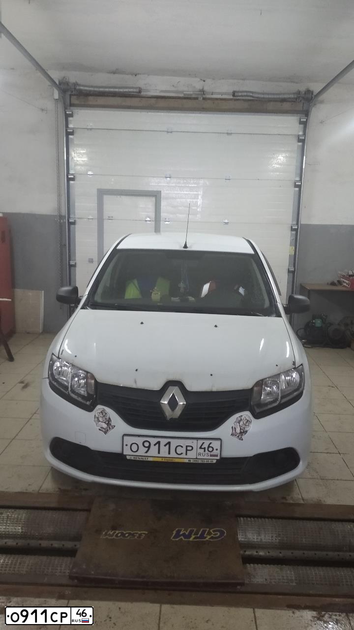 Фото автомобиля RENAULT LOGAN, 2016 — госномер О772ОК799. Цвет: Белый