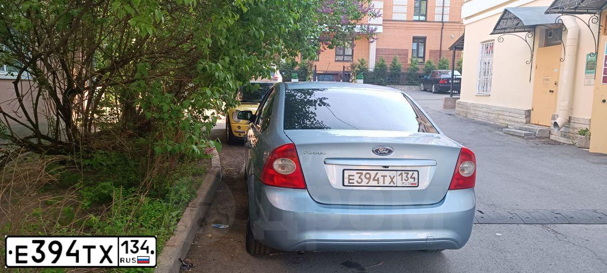 Фото автомобиля FORD FOCUS, 2006 — госномер Е883АУ163. Цвет: Светло-Серо-Голубой