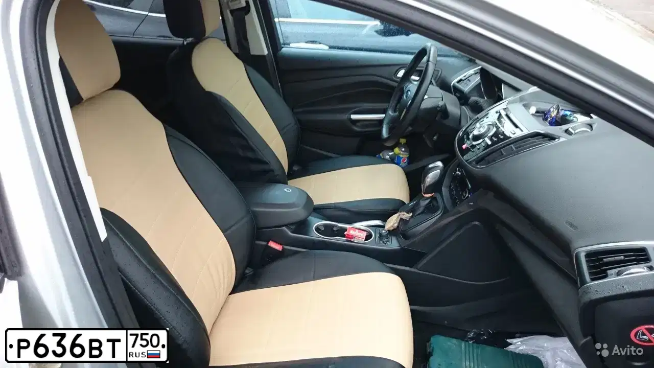Фото автомобиля FORD KUGA, 2014 — госномер Н137ВУ32. Цвет: СЕРЕБРИСТЫЙ