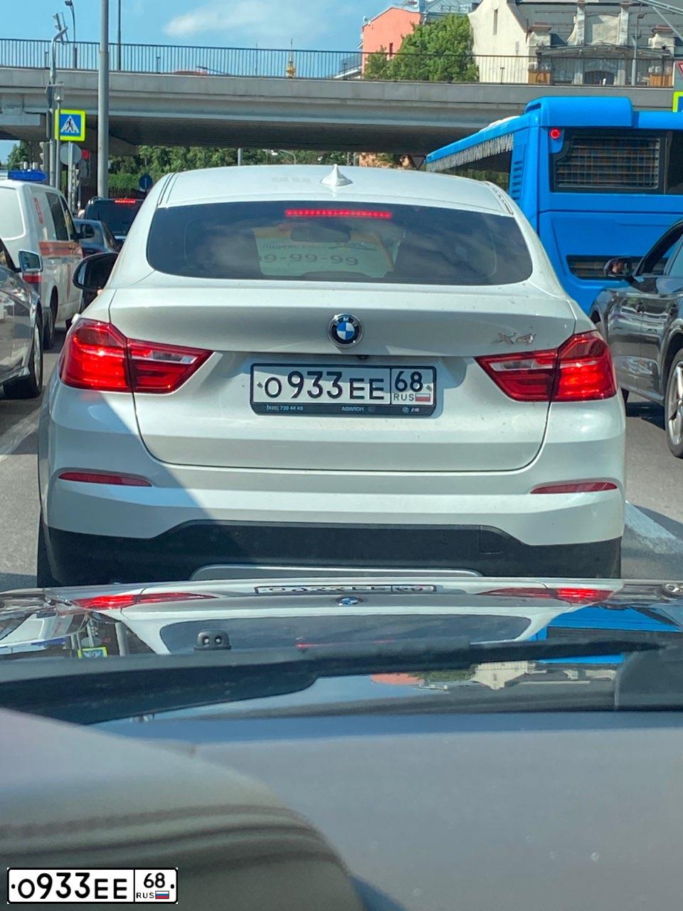 Фото автомобиля BMW X4, 2018 — госномер О933ЕЕ68. Цвет: БЕЛЫЙ МЕТАЛЛИК