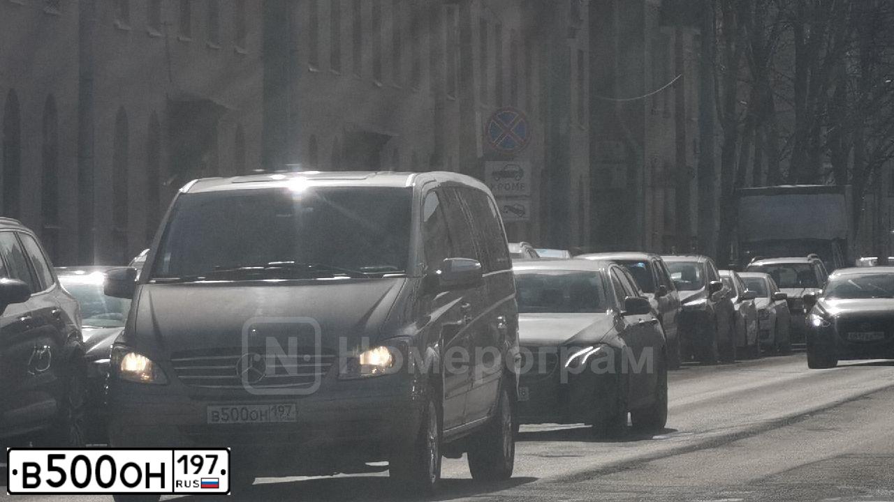 Фото автомобиля MERCEDES S-KLASSE, 2006 — госномер В500ОН197. Цвет: СЕРЫЙ