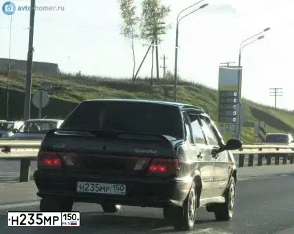 Фото автомобиля ФОЛЬКСВАГЕН ПОЛО, 2015 — госномер Е747КР164. Цвет: БЕЖЕВЫЙ