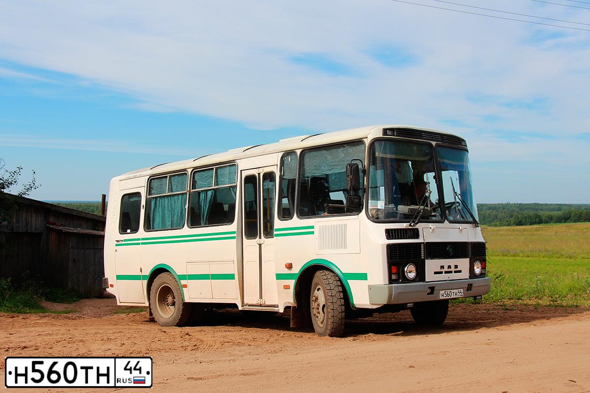 Фото автомобиля PAZ 3205, 2005 — госномер Н560ТН44. Цвет: БЕЛО-ЗЕЛЕНЫЙ