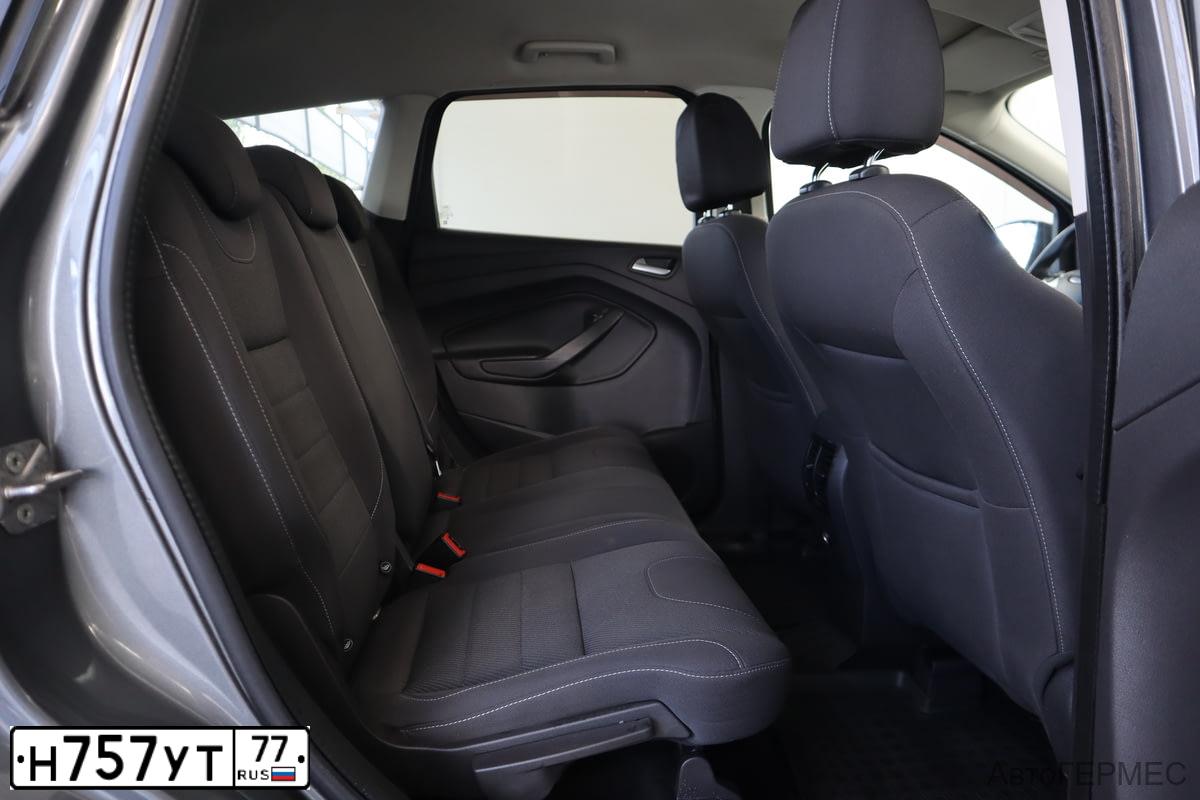 Фото автомобиля FORD KUGA, 2013 — госномер Н757УТ77. Цвет: СЕРЫЙ