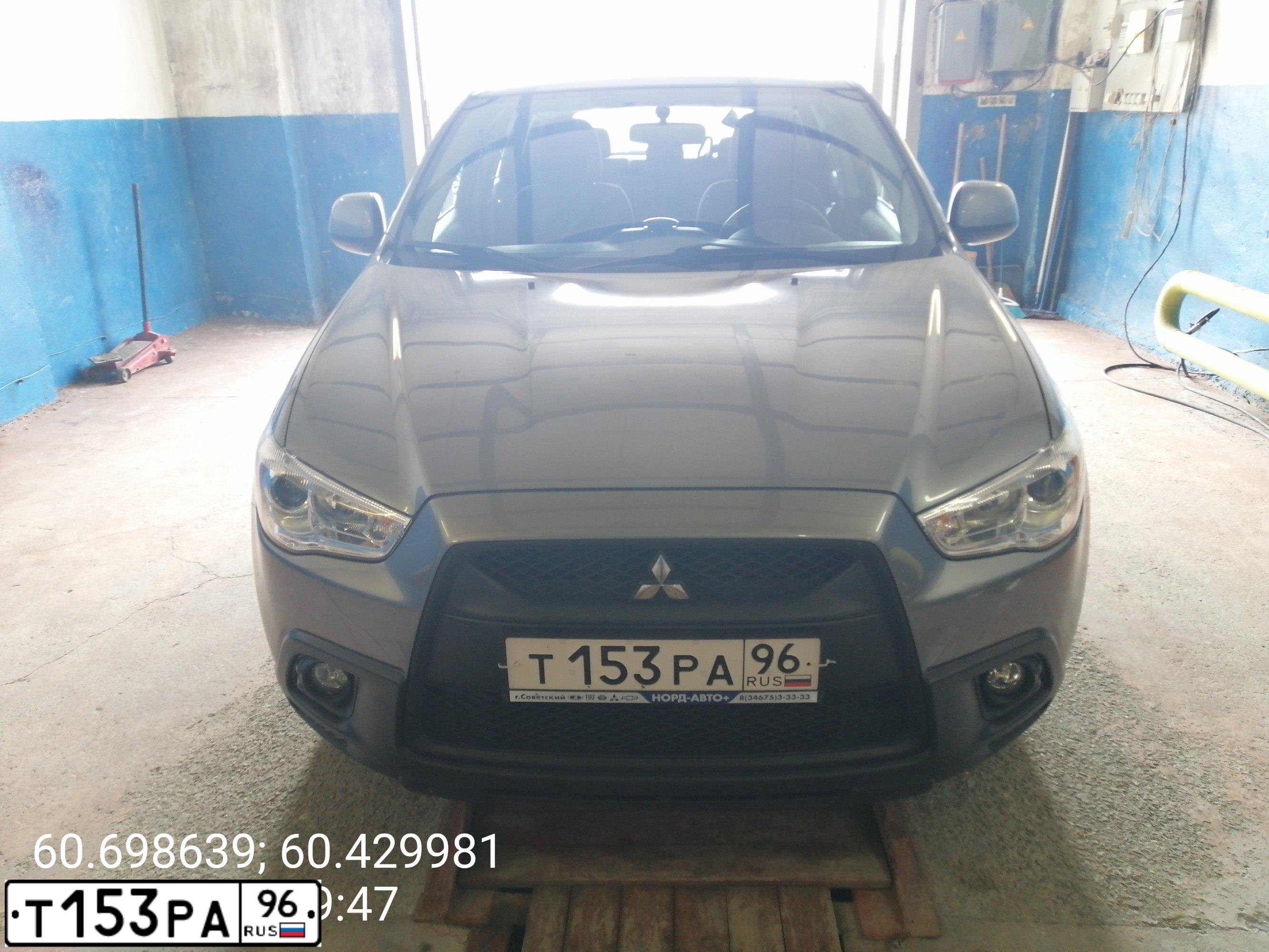 Фото автомобиля MITSUBISHI ASX, 2011 — госномер Т153РА96. Цвет: СЕРЫЙ