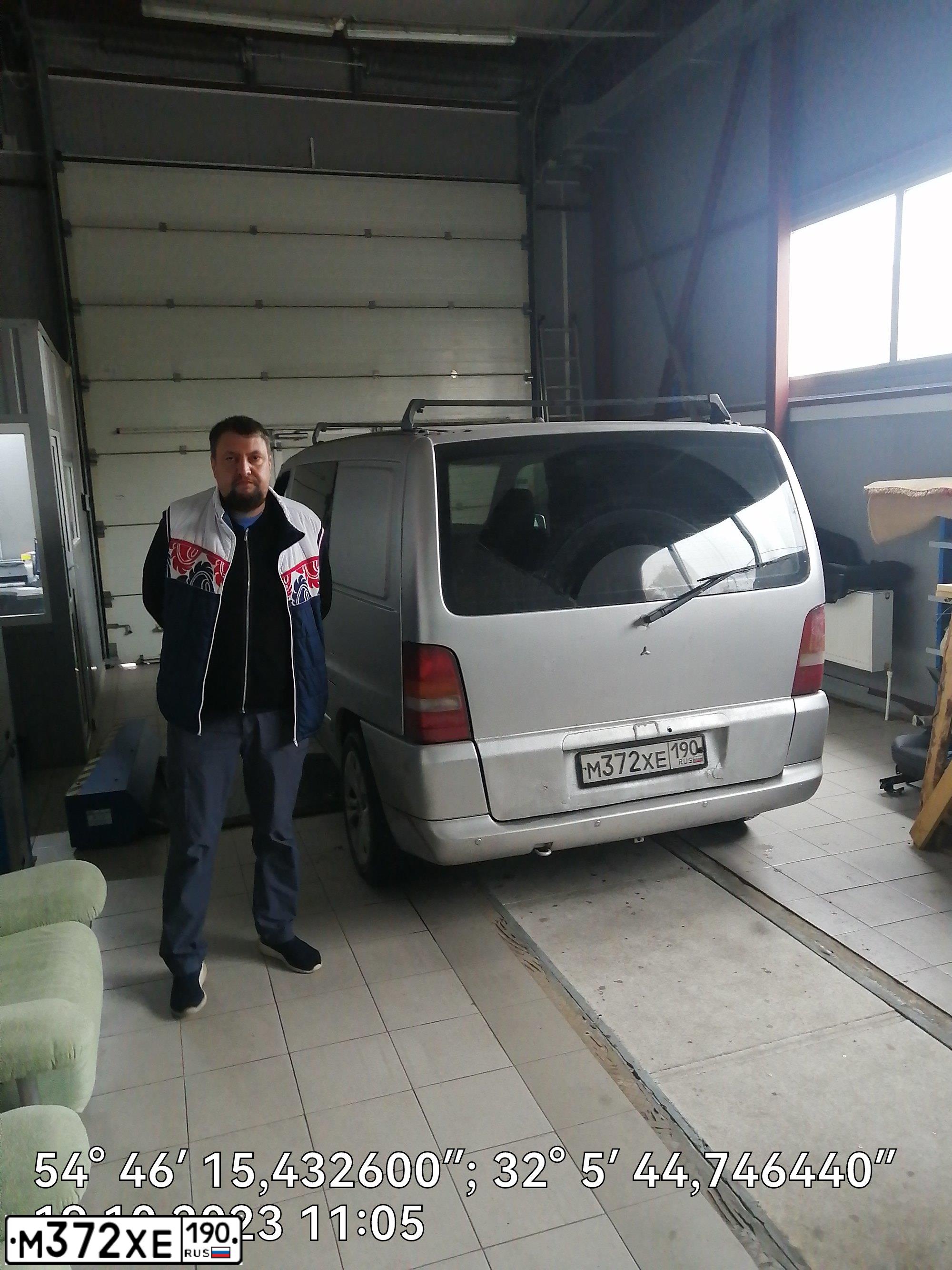 Фото автомобиля MERCEDES-BENZ VITO, 2001 — госномер М366РО67. Цвет: СЕРЕБРИСТЫЙ