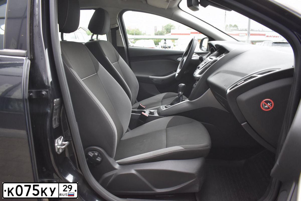 Фото автомобиля FORD FOCUS, 2011 — госномер Р392ВО29. Цвет: ЧЕРНЫЙ
