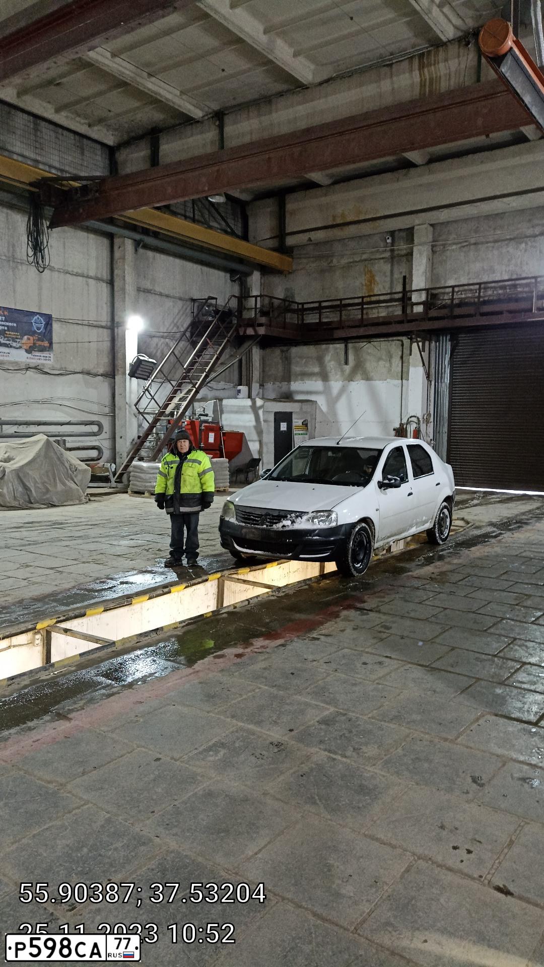 Фото автомобиля SKODA OCTAVIA, 2003 — госномер К727УС40. Цвет: СИНИЙ