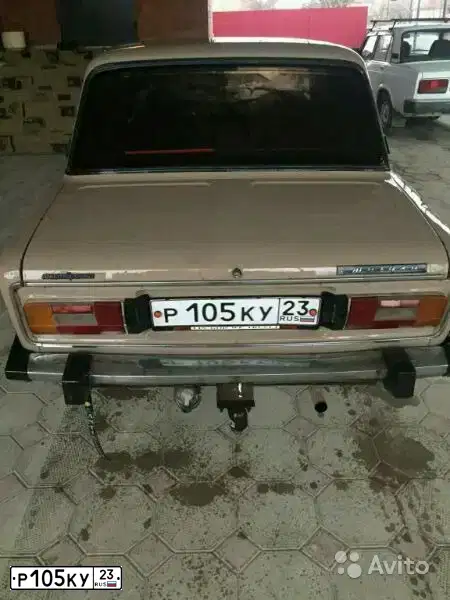Фото автомобиля LADA 2106, 1984 — госномер Р105КУ23. Цвет: ТЕМНО-БЕЖЕВЫЙ