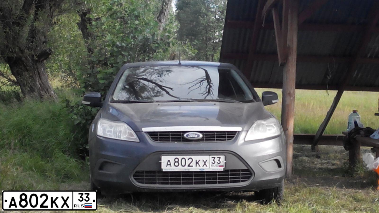 Фото автомобиля FORD FOCUS, 2008 — госномер А802КХ33. Цвет: ТЕМНО-СЕРЫЙ
