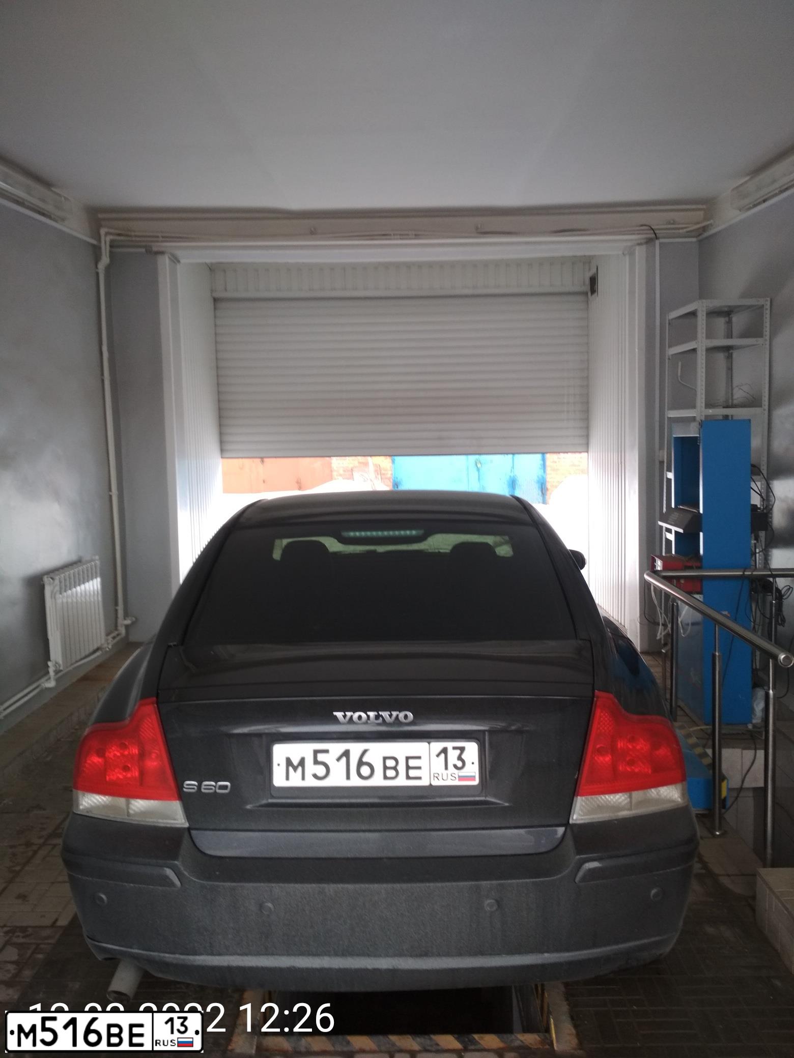 Фото автомобиля VOLVO S60, 2007 — госномер В011СО13. Цвет: ЧЕРНЫЙ