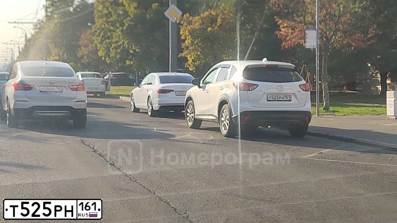 Фото автомобиля HYUNDAI IX35, 2012 — госномер Т525РН161. Цвет: Белый