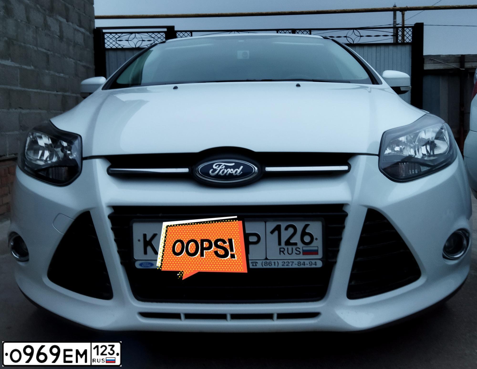 Фото автомобиля FORD FOCUS, 2012 — госномер К360ЕР126. Цвет: Белый
