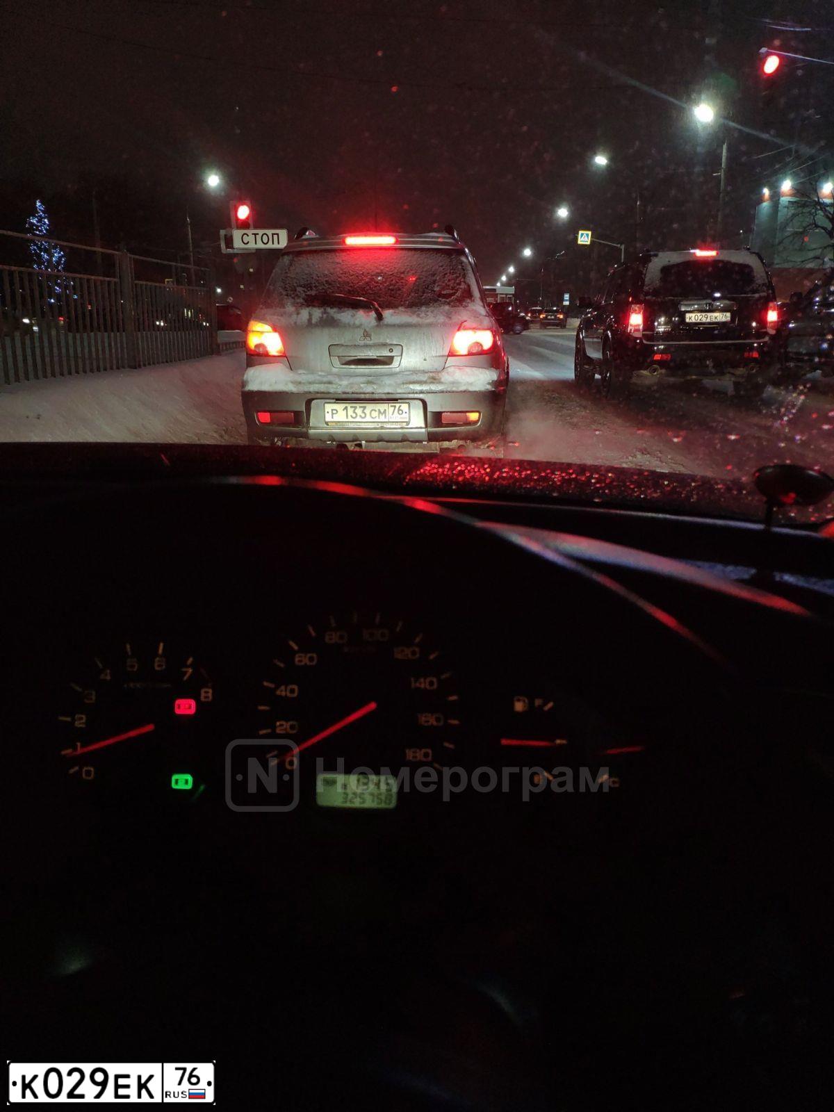 Фото автомобиля MITSUBISHI L 200, 2007 — госномер Т149ХМ76. Цвет: ЗЕЛЕНЫЙ