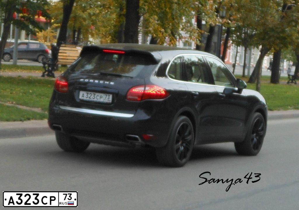 Фото автомобиля PORSCHE CAYENNE, 2012 — госномер К888УА13. Цвет: ЧЕРНЫЙ