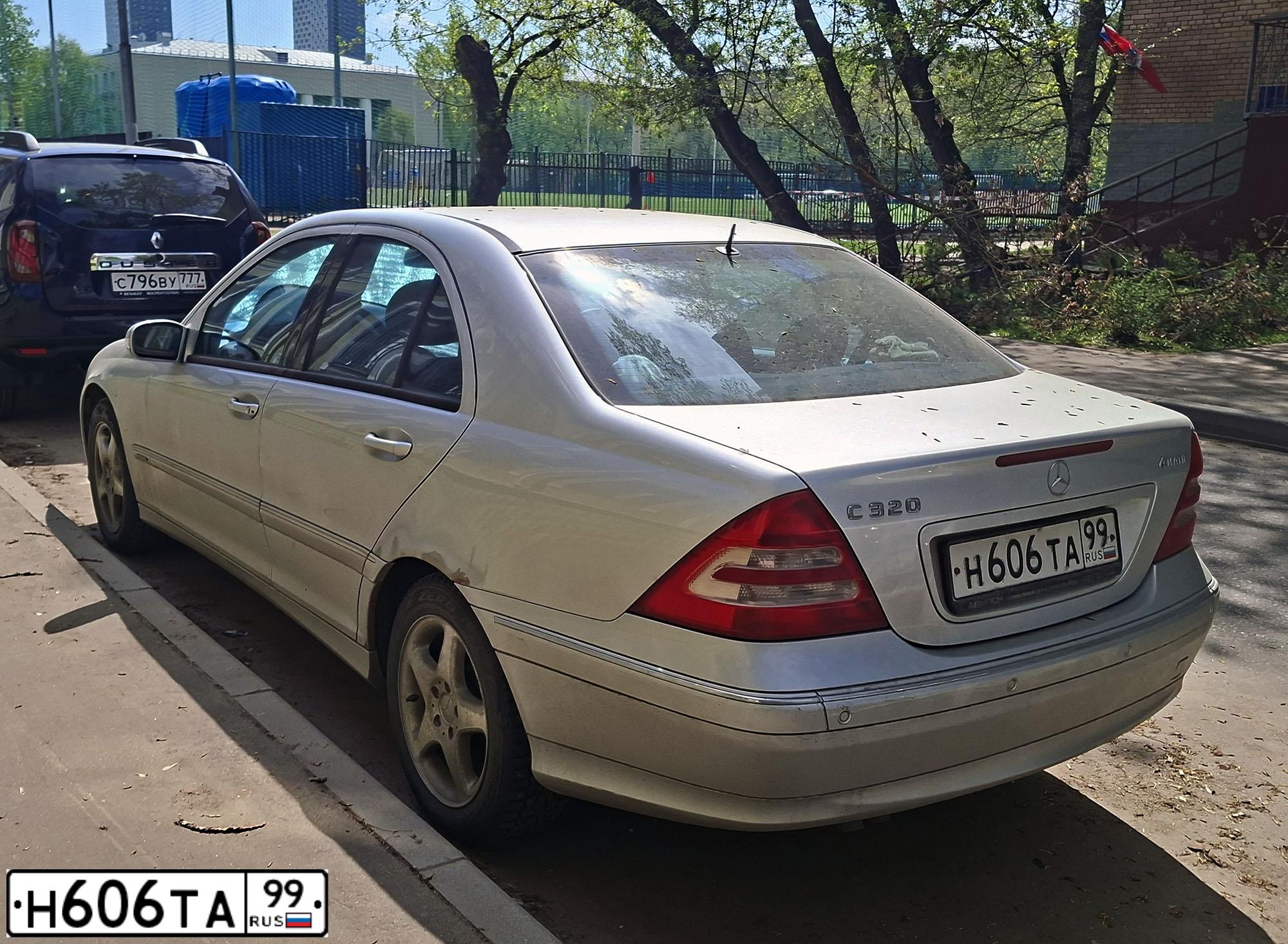 Фото автомобиля MERCEDES C-KLASSE, 1997 — госномер Н606ТА99. Цвет: ТЕМНО СИНИЙ