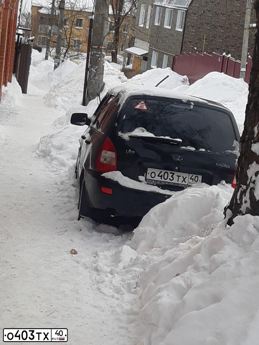 Фото автомобиля LADA 1117 KALINA, 2009 — госномер А689ВК190. Цвет: ЧЕРНЫЙ