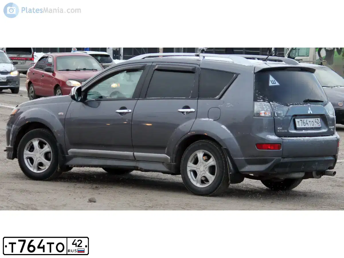 Фото автомобиля MITSUBISHI OUTLANDER, 2008 — госномер С990НВ142. Цвет: СЕРЫЙ