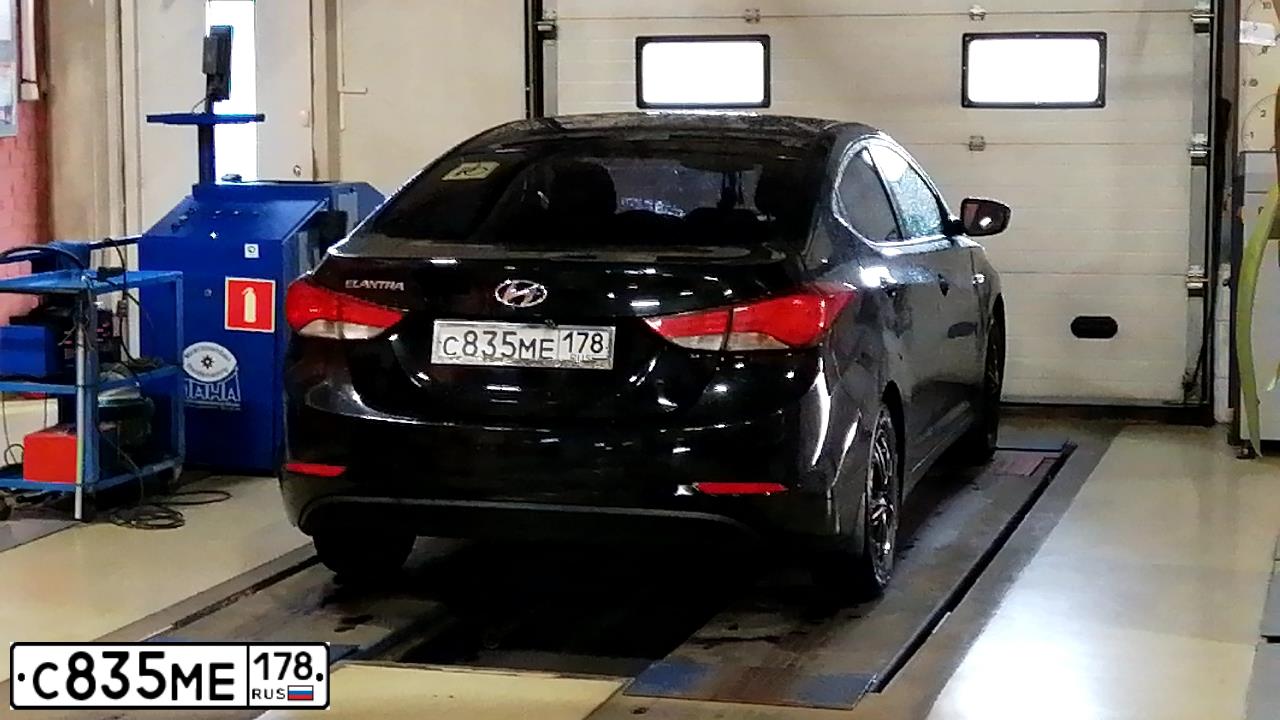Фото автомобиля HYUNDAI ELANTRA, 2014 — госномер Р365ЕР797. Цвет: ЧЕРНЫЙ